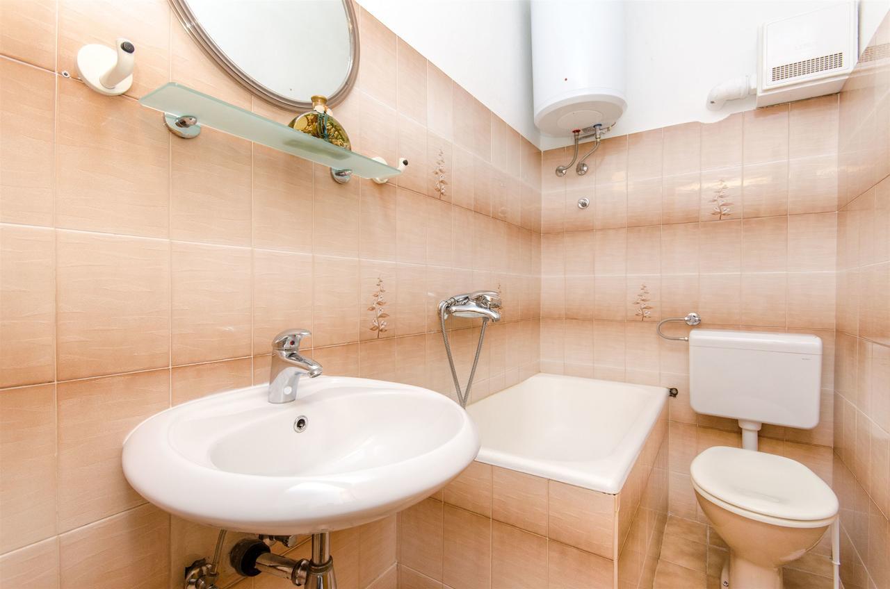 Apartments Mateo Baška Voda Εξωτερικό φωτογραφία