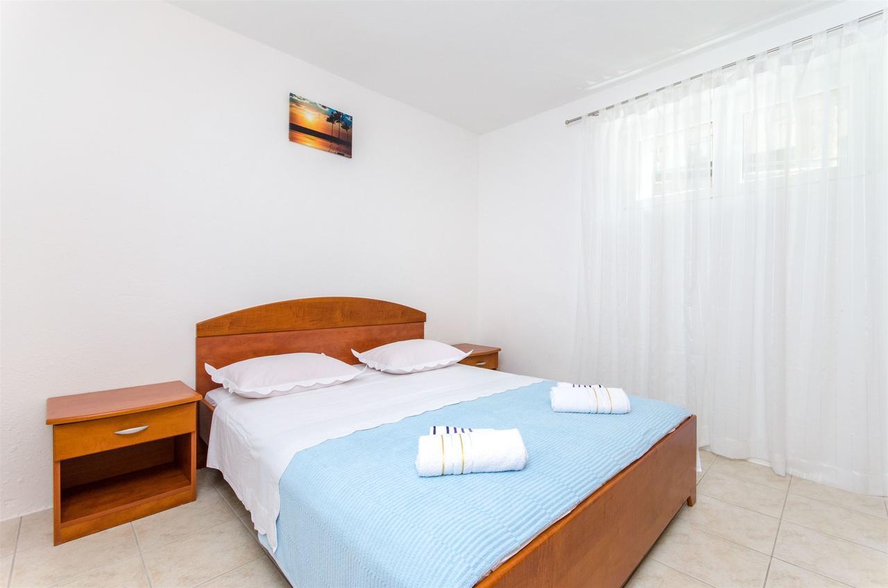 Apartments Mateo Baška Voda Εξωτερικό φωτογραφία