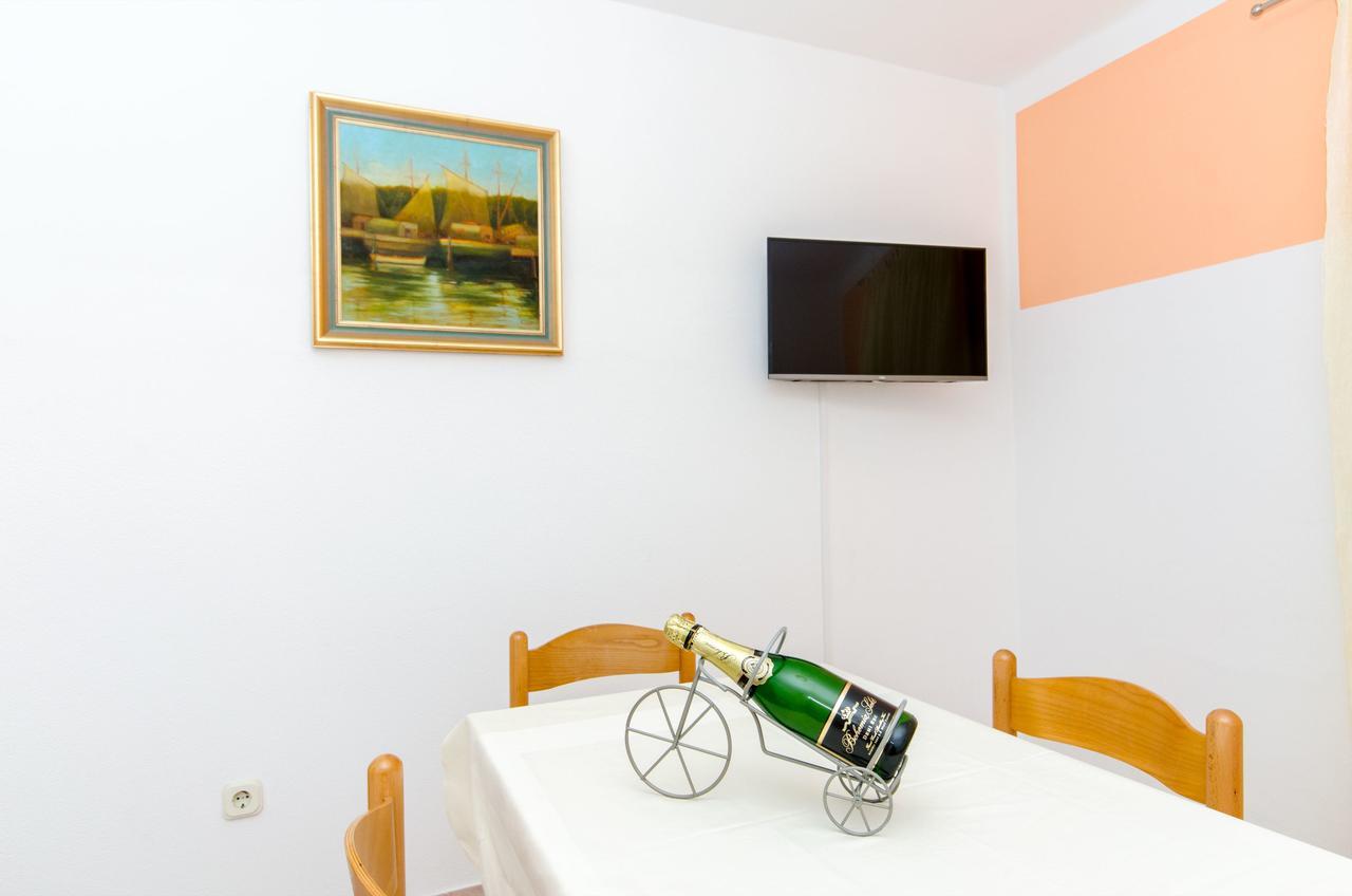 Apartments Mateo Baška Voda Εξωτερικό φωτογραφία