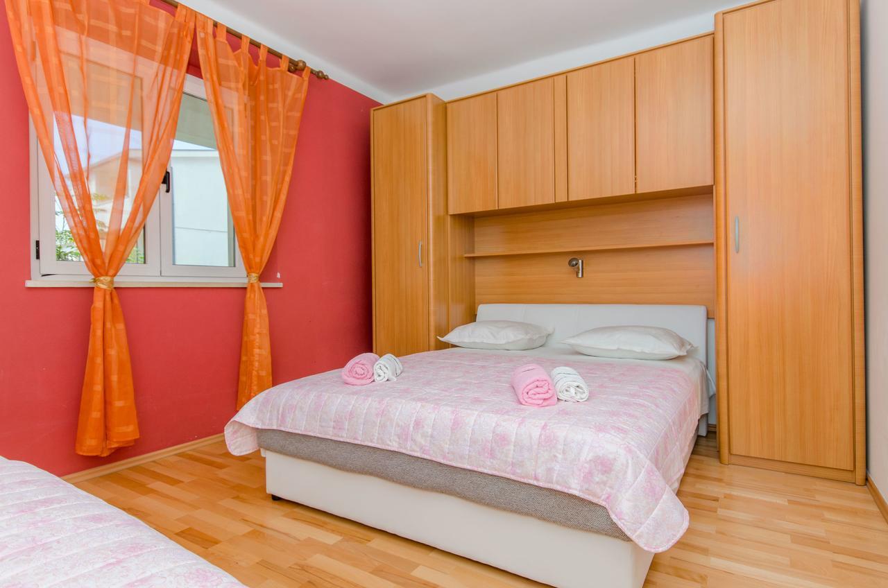 Apartments Mateo Baška Voda Εξωτερικό φωτογραφία