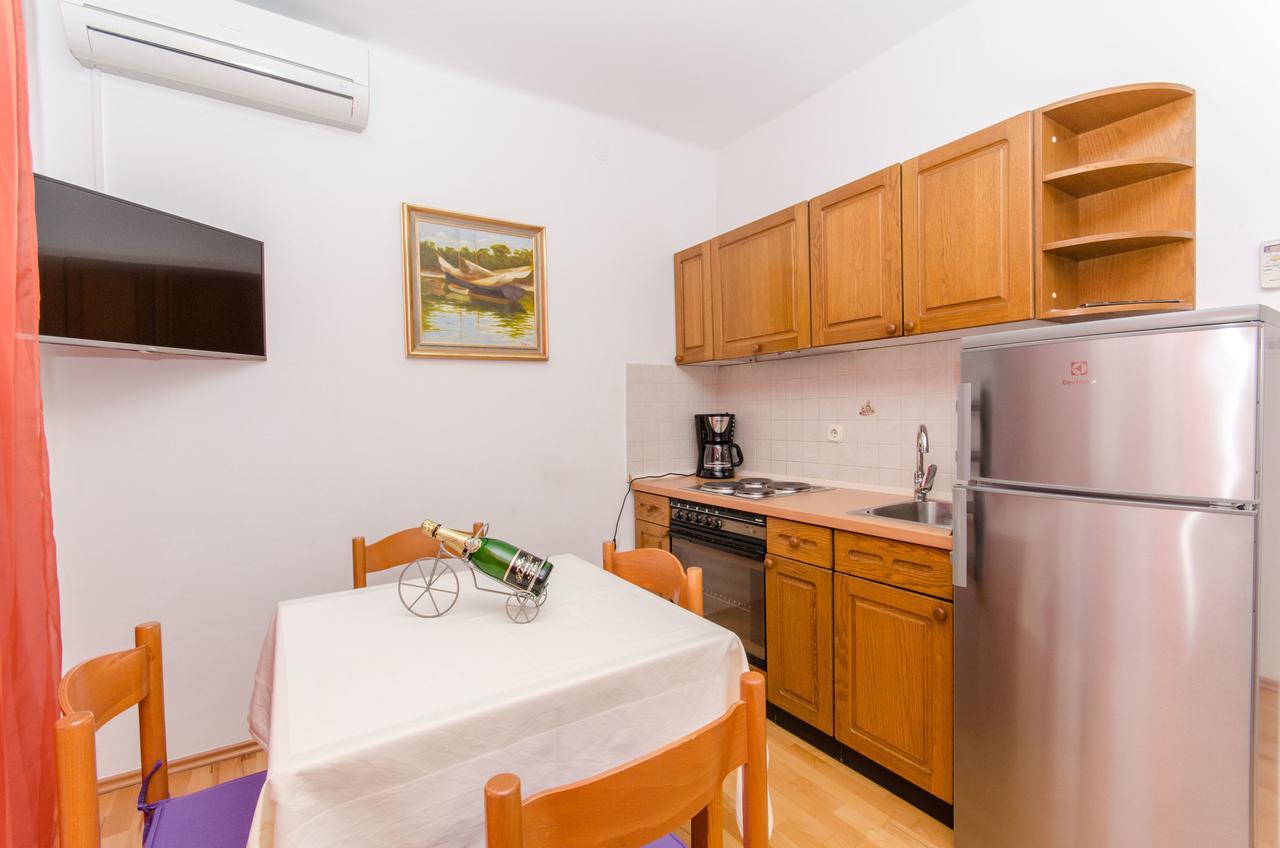 Apartments Mateo Baška Voda Εξωτερικό φωτογραφία