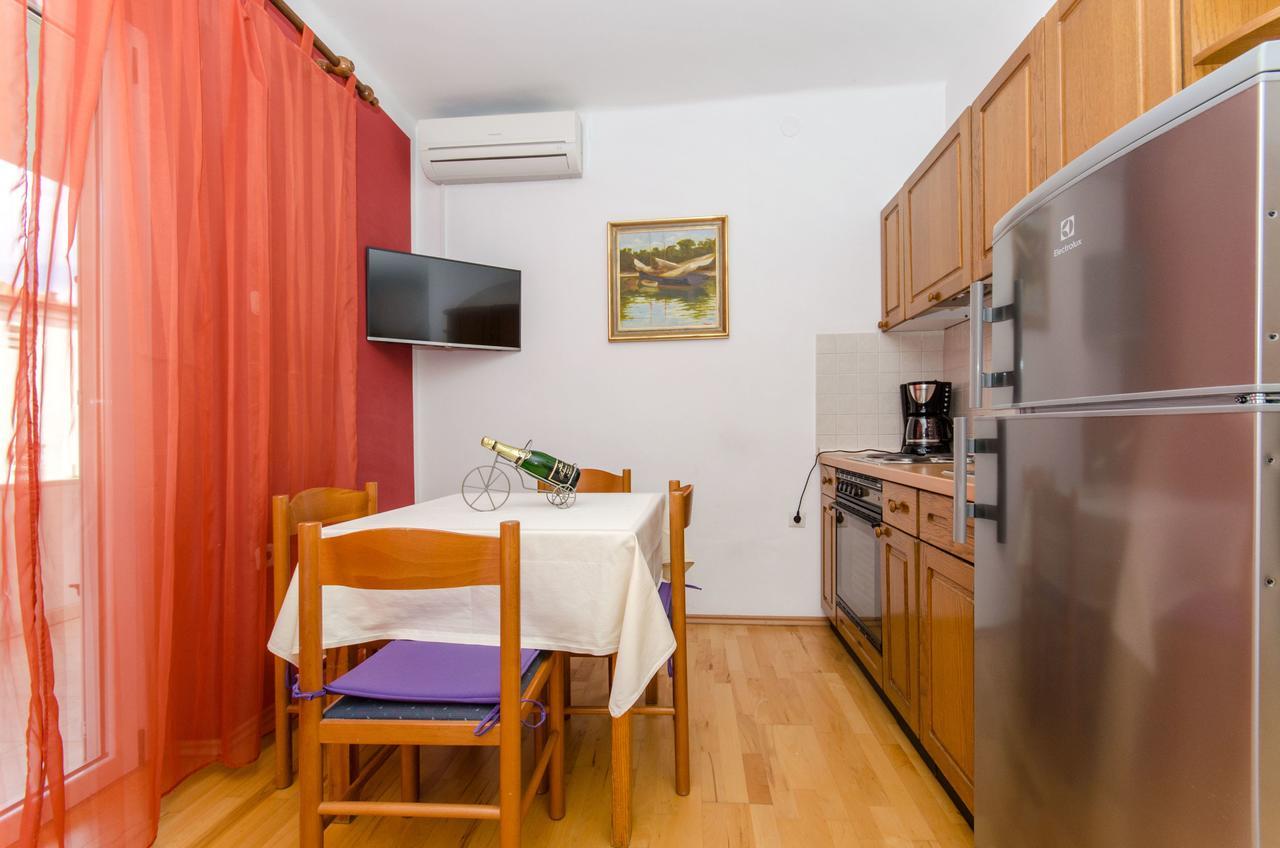 Apartments Mateo Baška Voda Εξωτερικό φωτογραφία