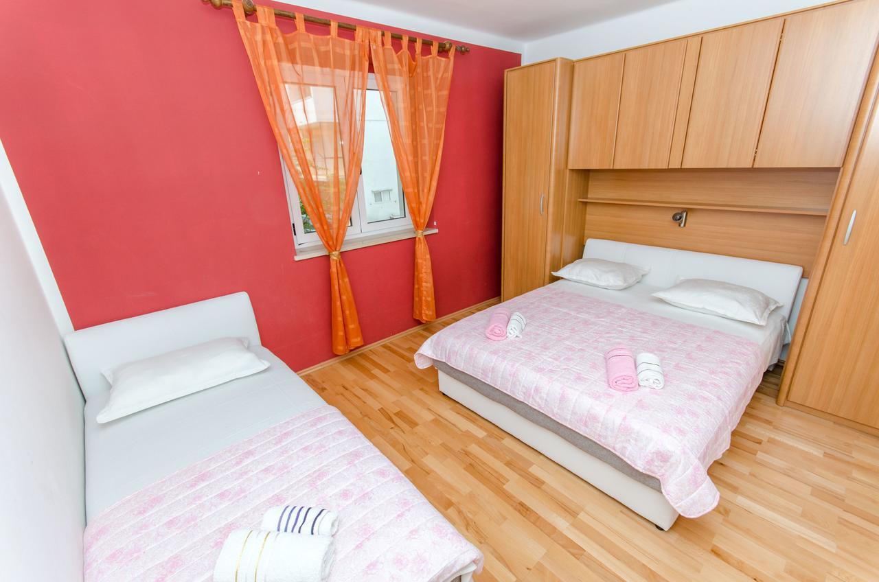 Apartments Mateo Baška Voda Εξωτερικό φωτογραφία
