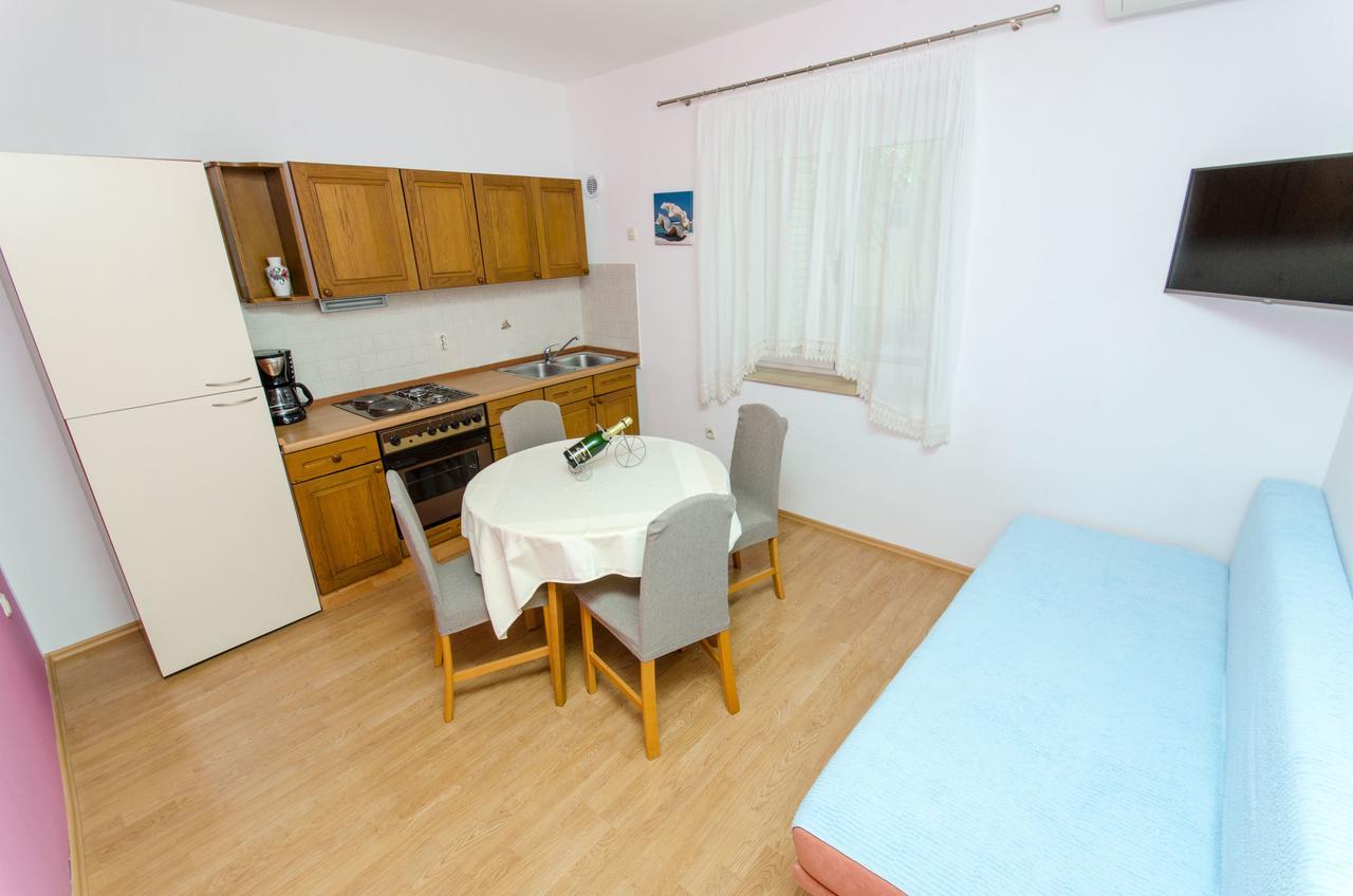 Apartments Mateo Baška Voda Εξωτερικό φωτογραφία